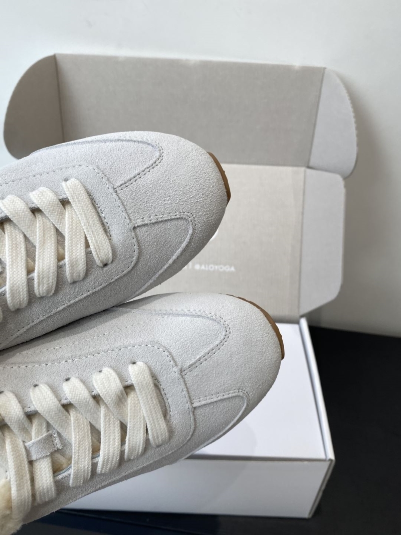 Alo Sneakers